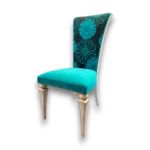 Chaise design velours turquoise avec dossier fleuri – Fauteuil de France