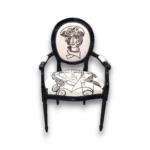 fauteuil design artistique noir et blanc avec motif cubiste - vue de face