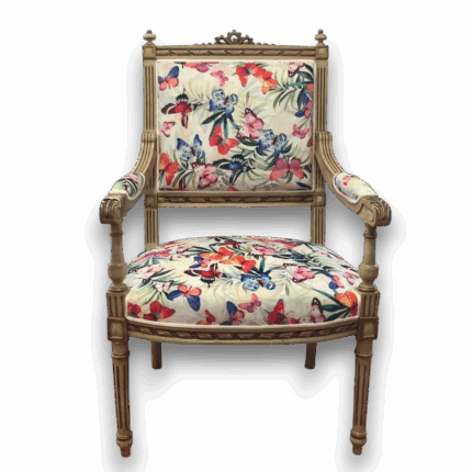 fauteuil Louis XVI avec tissu papillon coloré