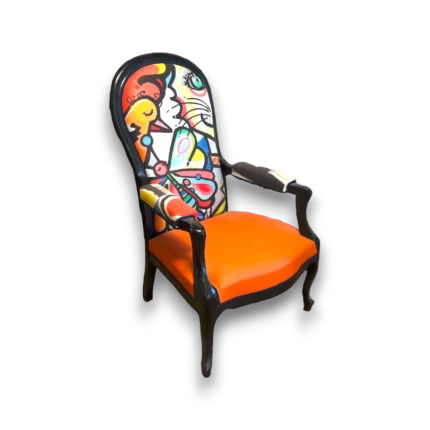 Fauteuil Voltaire moderne avec dossier artistique peint – Fauteuil de France